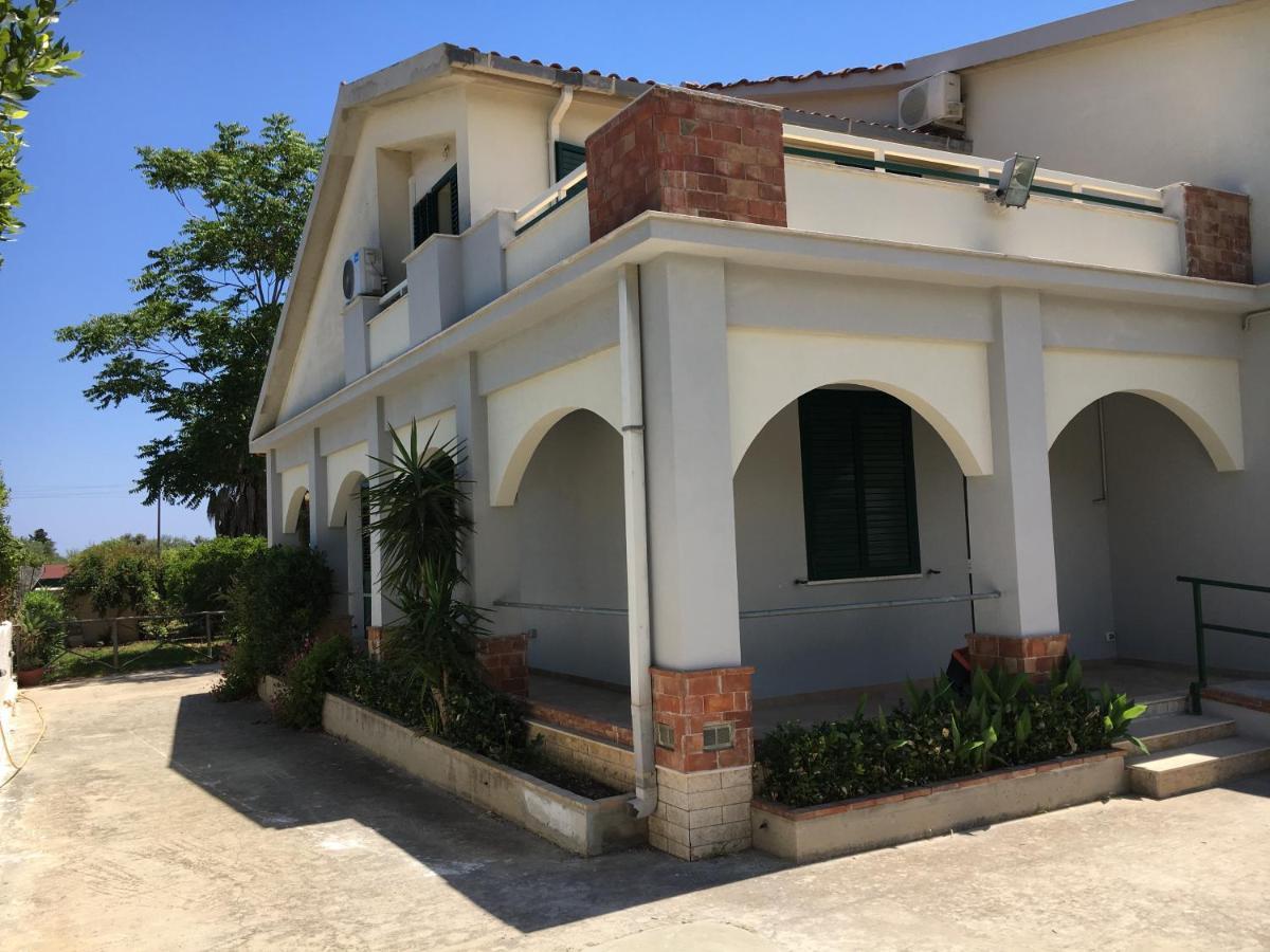 Villa Del Falso Pepe 아볼라 외부 사진