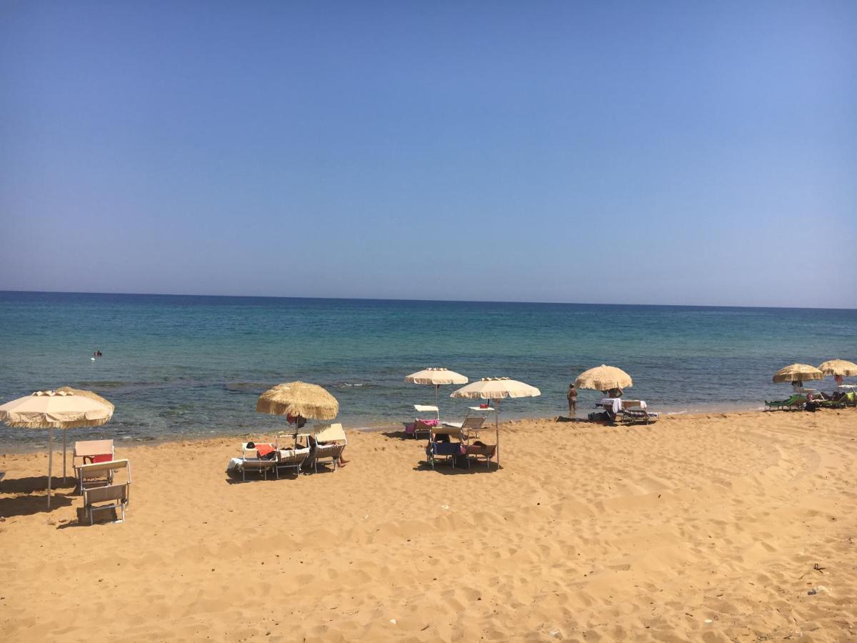 Villa Del Falso Pepe 아볼라 외부 사진