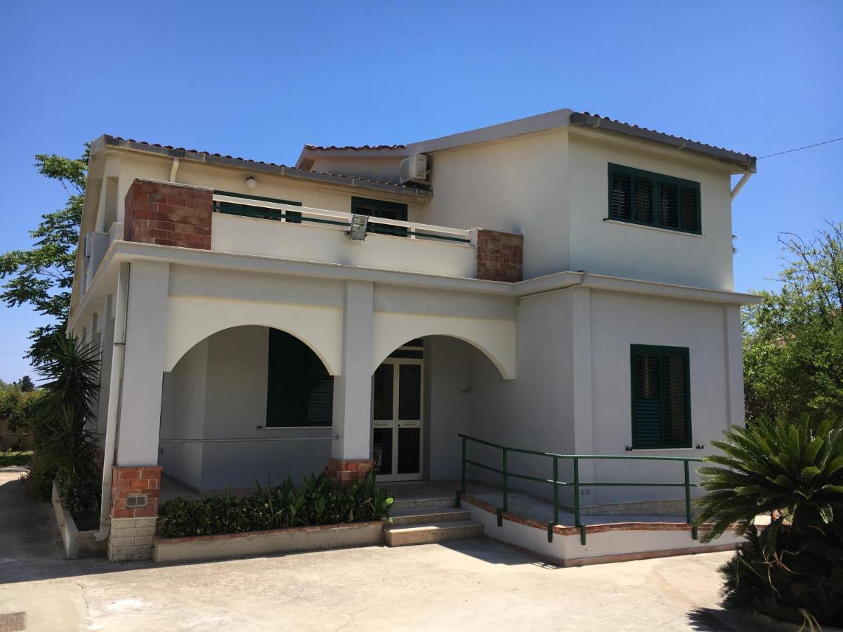 Villa Del Falso Pepe 아볼라 외부 사진