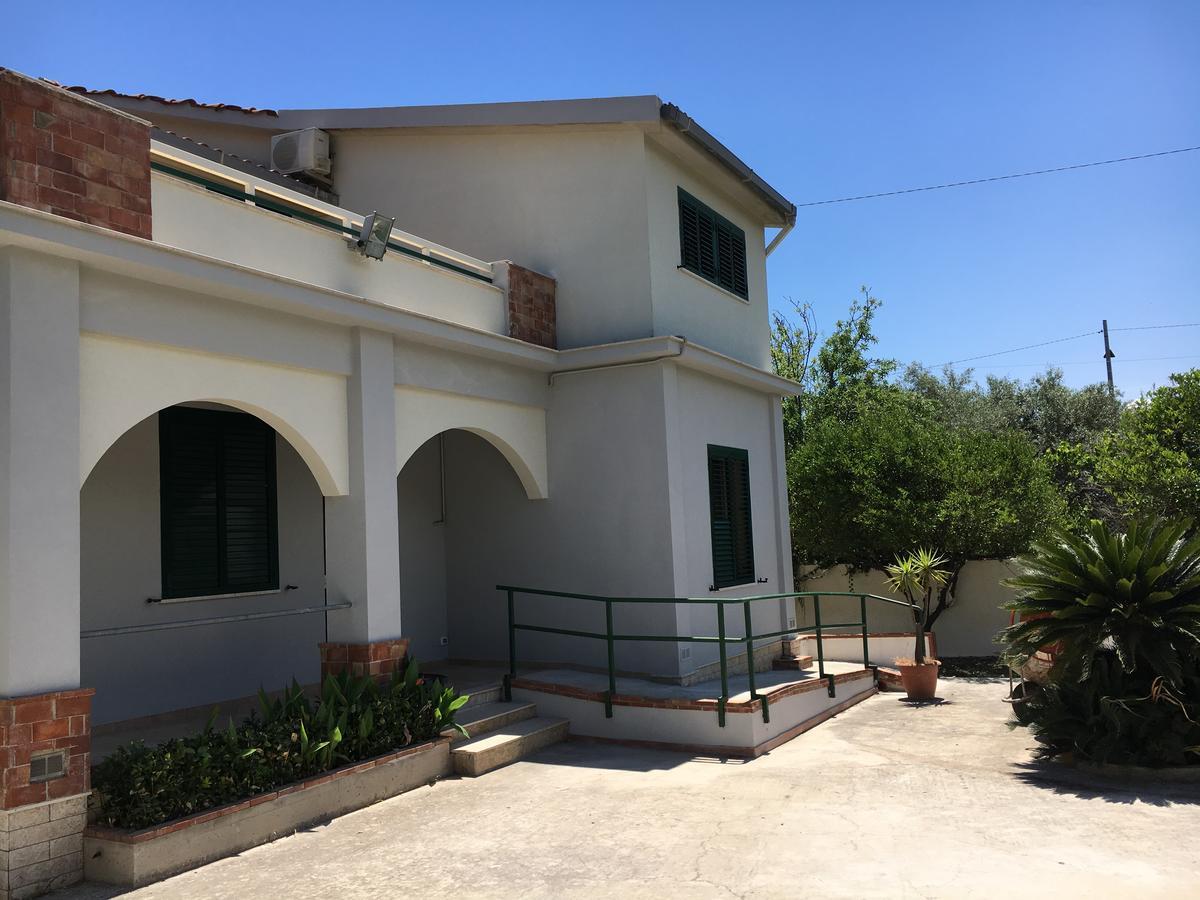 Villa Del Falso Pepe 아볼라 외부 사진